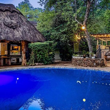 Victoria Falls Backpackers Lodge- Camp Sites Bagian luar foto