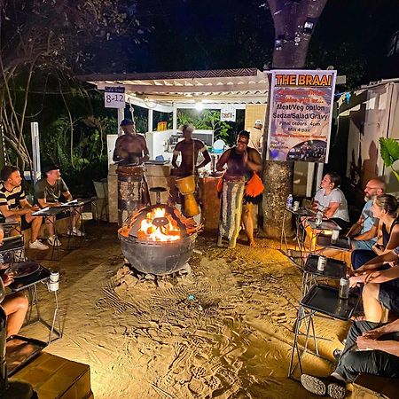 Victoria Falls Backpackers Lodge- Camp Sites Bagian luar foto