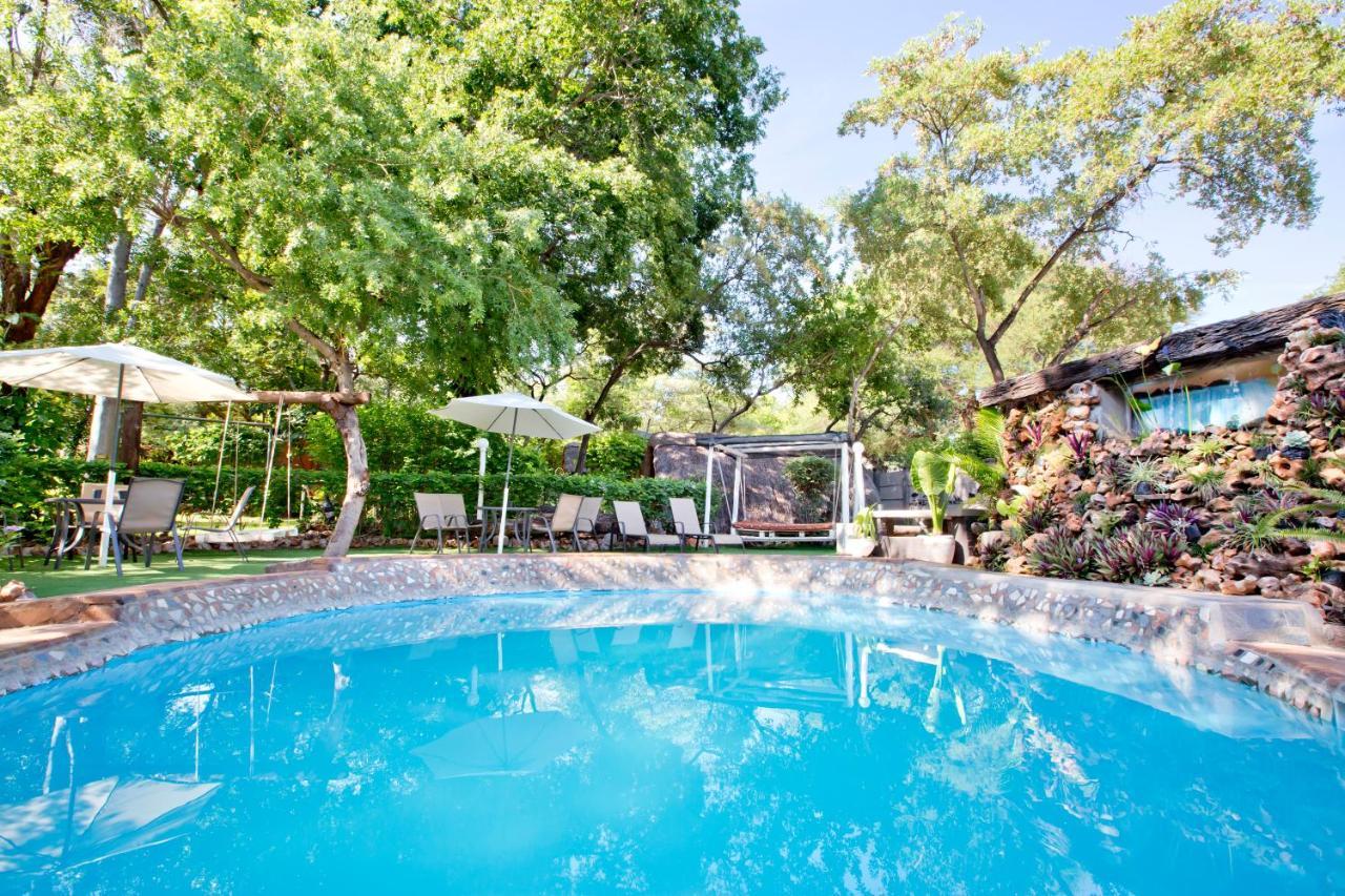 Victoria Falls Backpackers Lodge- Camp Sites Bagian luar foto