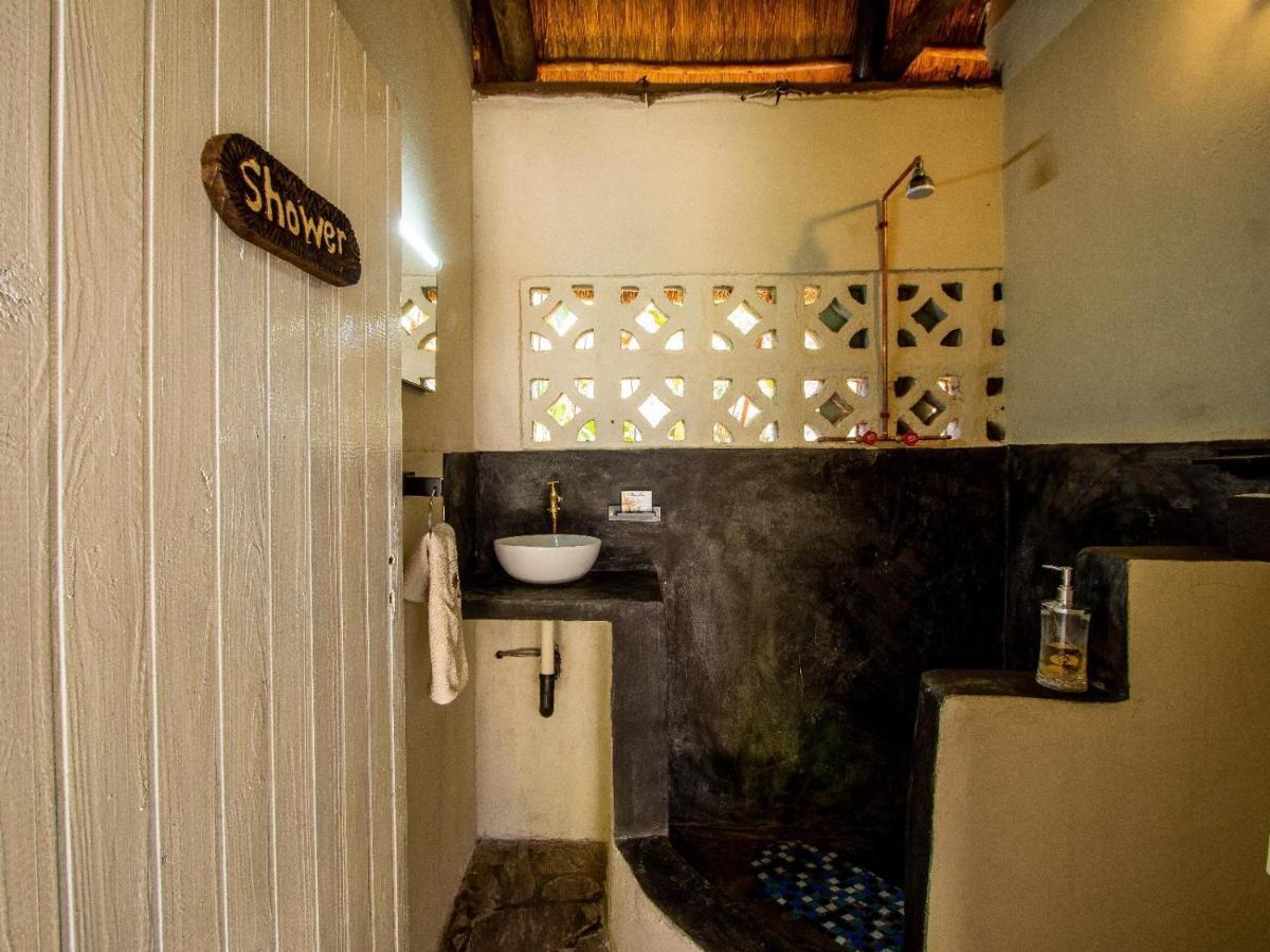 Victoria Falls Backpackers Lodge- Camp Sites Bagian luar foto