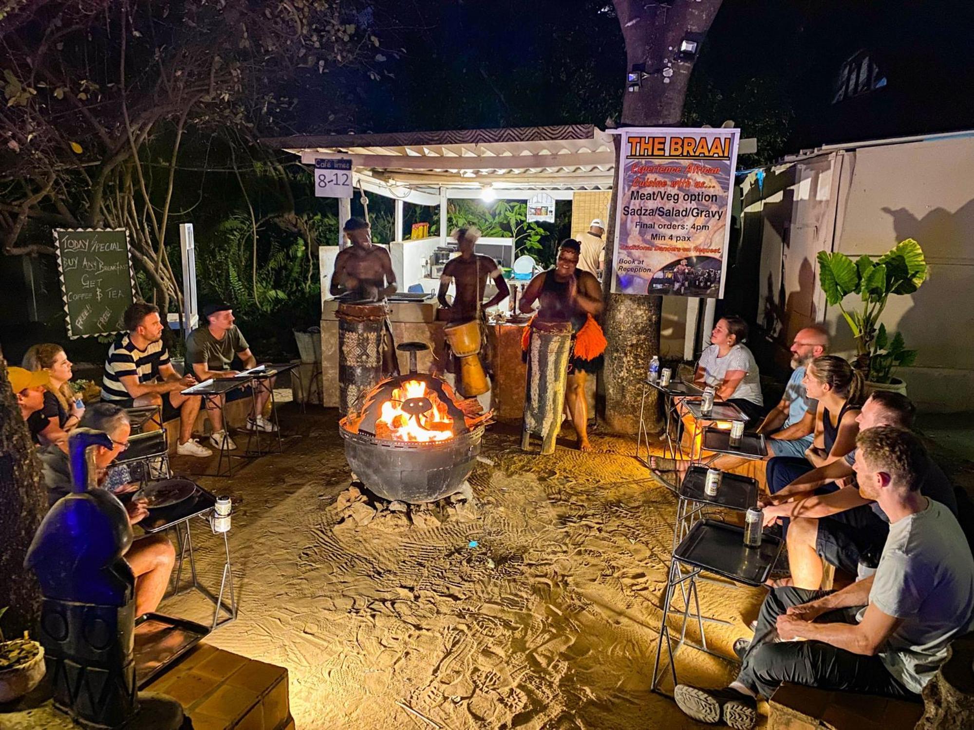 Victoria Falls Backpackers Lodge- Camp Sites Bagian luar foto