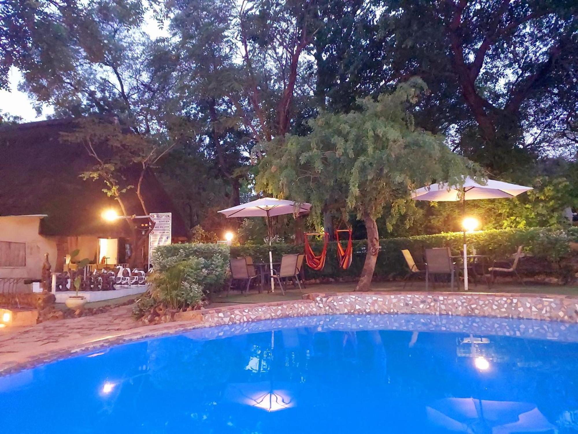 Victoria Falls Backpackers Lodge- Camp Sites Bagian luar foto