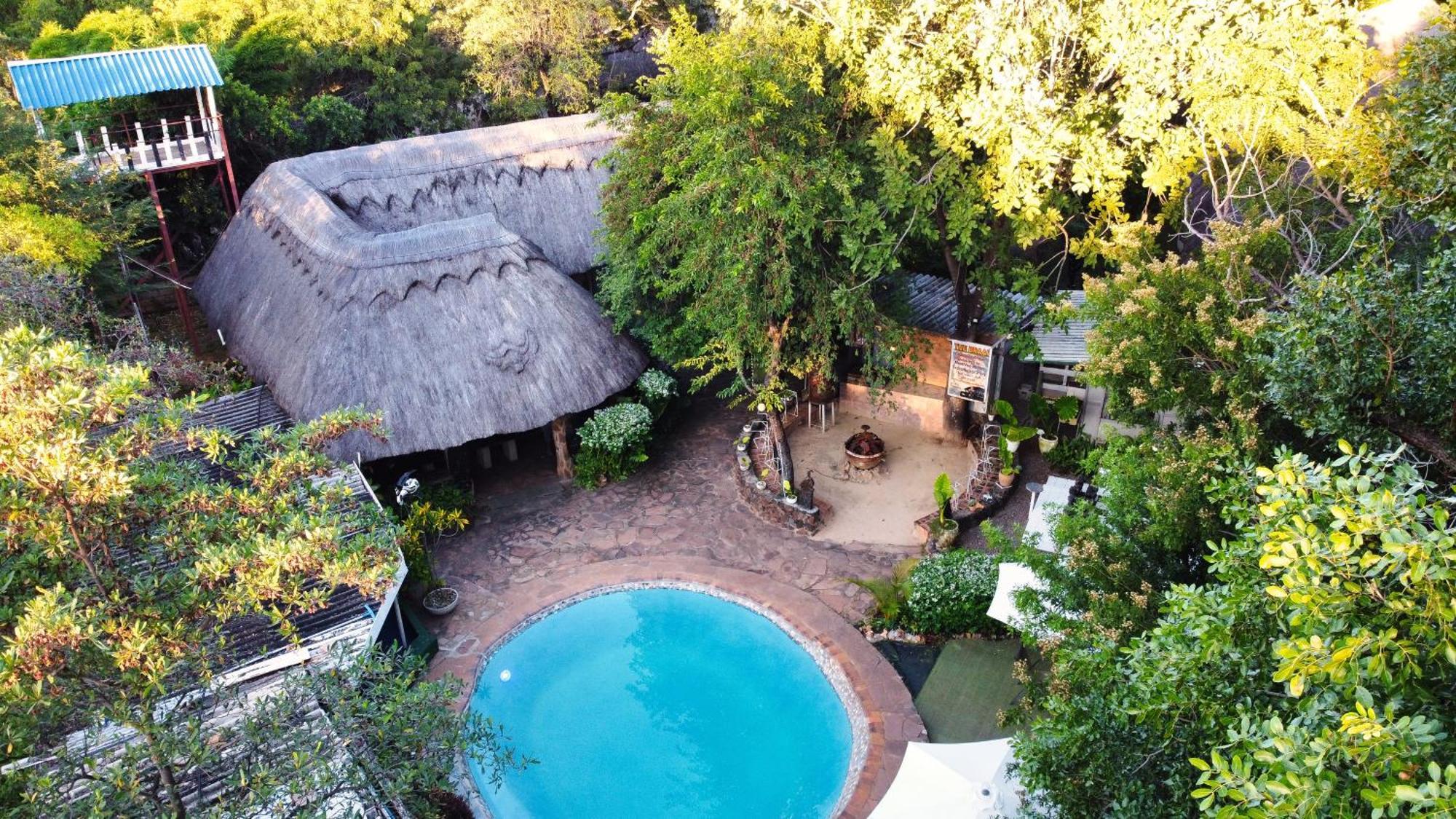 Victoria Falls Backpackers Lodge- Camp Sites Bagian luar foto