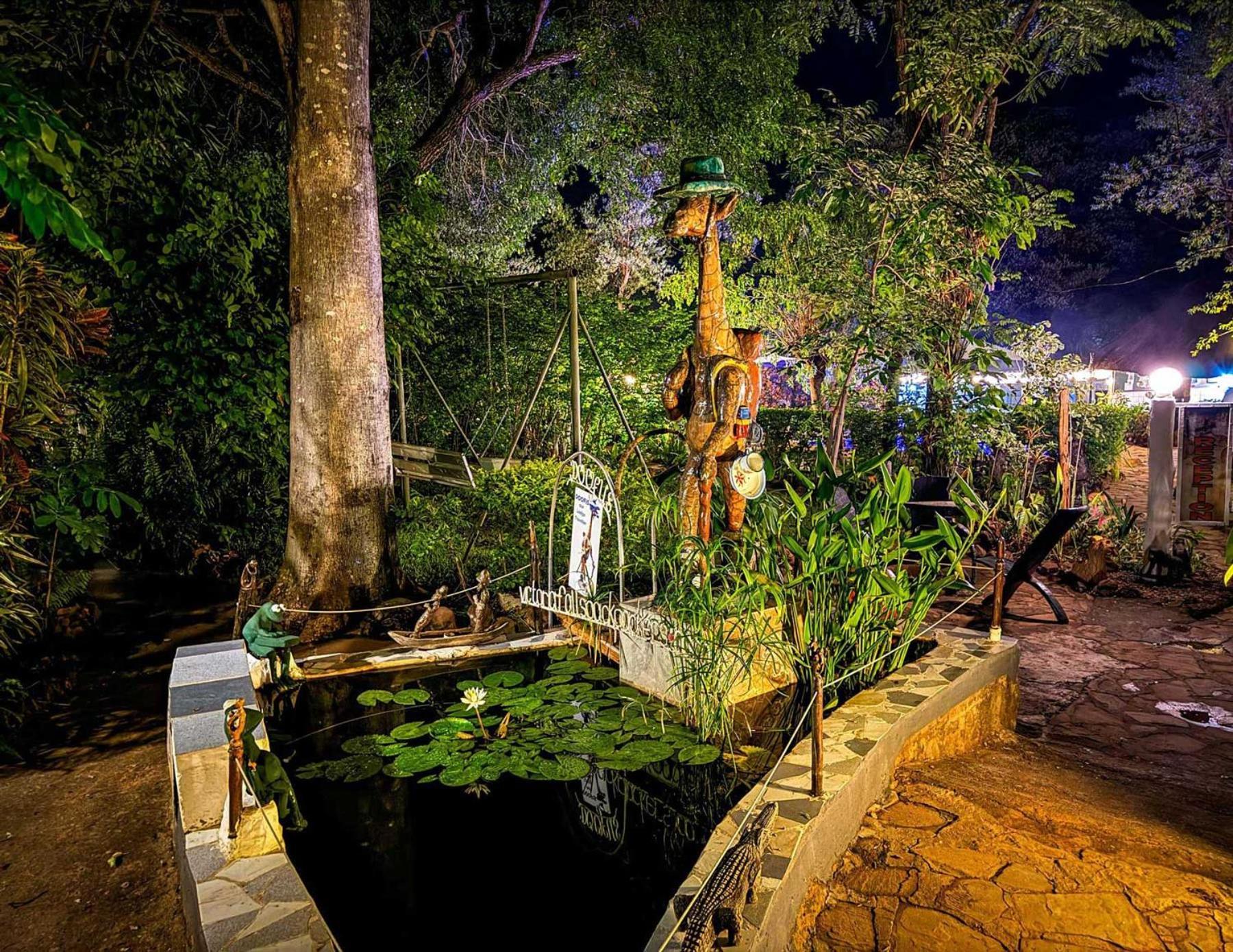 Victoria Falls Backpackers Lodge- Camp Sites Bagian luar foto