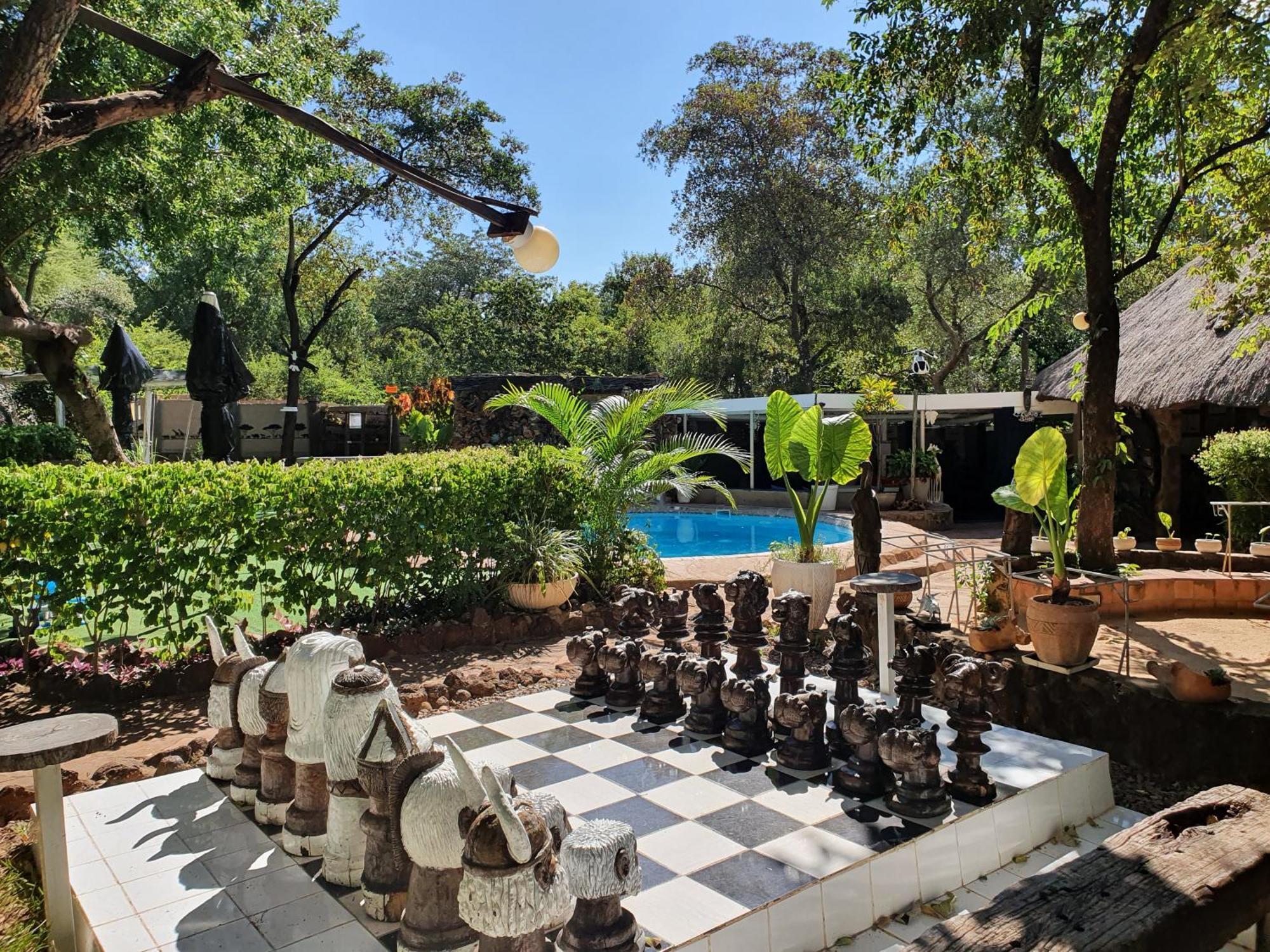 Victoria Falls Backpackers Lodge- Camp Sites Bagian luar foto
